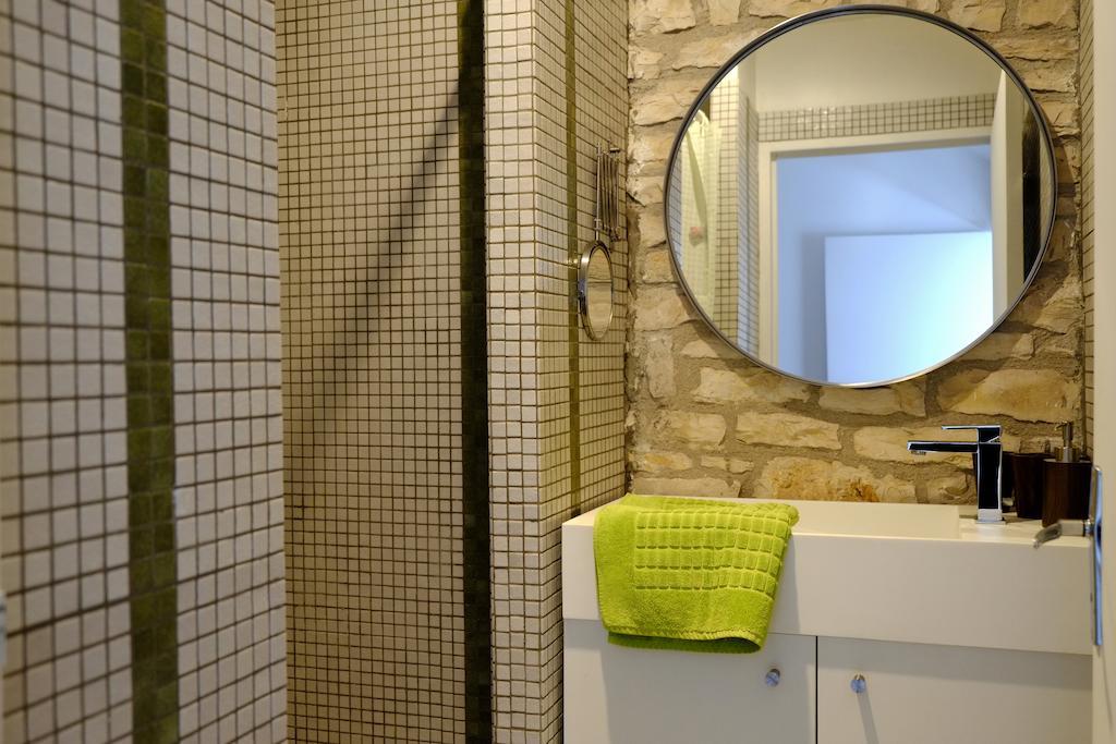 Chez Severine & Edward Sainte-Vertu Room photo